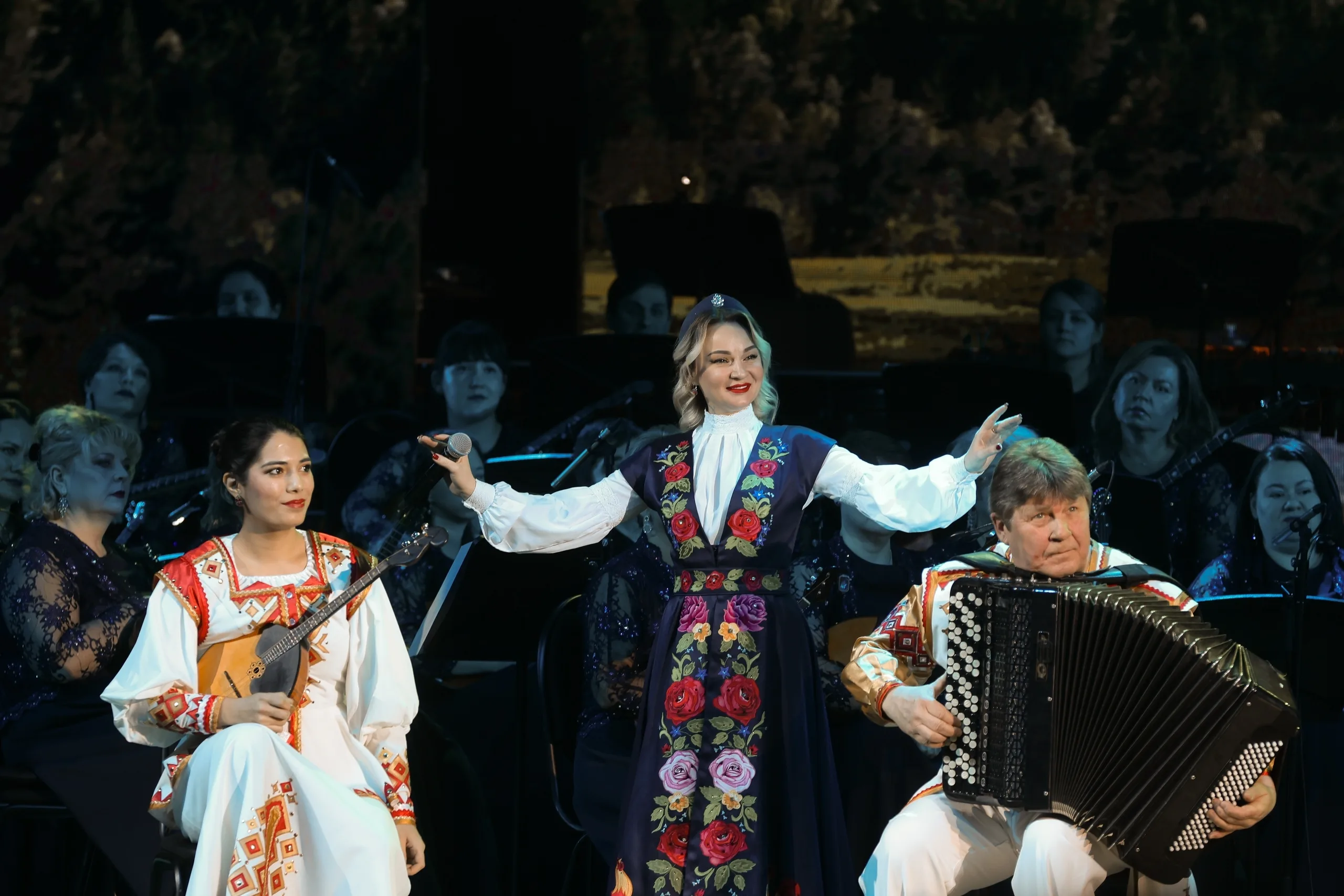 Афиша: Юбилейный концерт ансамбля «Вольница». 35 лет на одном дыхании. в Красноярске 28 апреля 2026