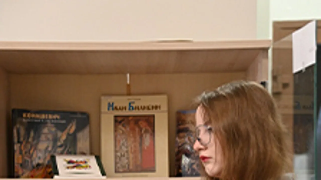 Афиша: За гранью строк мир книжных иллюстраций. Книжная выставка в Саранске 21 апреля 2026
