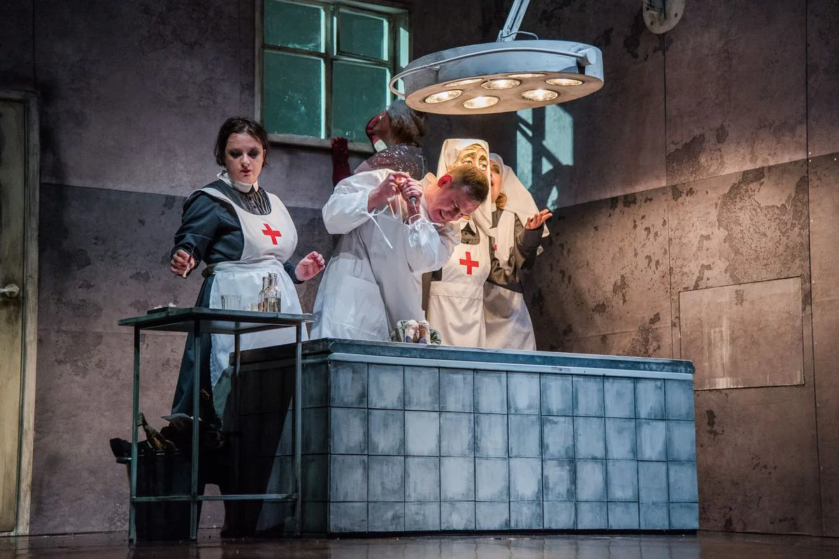 Афиша: Записки юного врача в Санкт-Петербурге 13 апреля 2026