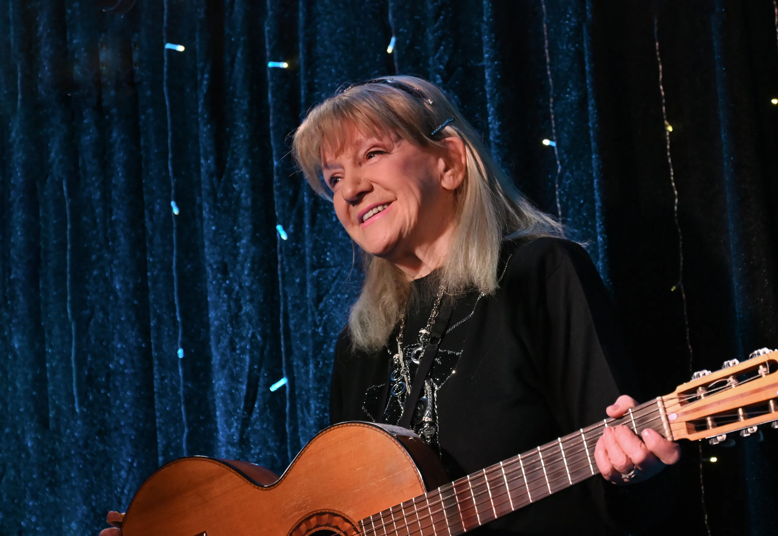 Афиша: Жанна Бичевская. Песни. Романсы в Санкт-Петербурге 17 апреля 2026