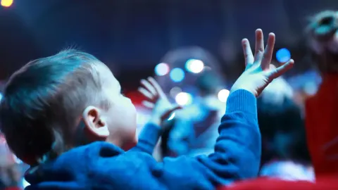 Афиша: Золотой цыплёнок в Москве 25 апреля 2026