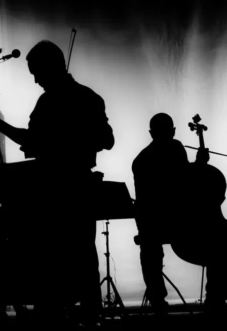 Афиша: Atomic Cellos. Мировые рок-хиты на виолончелях при свечах в Санкт-Петербурге 28 августа 2026