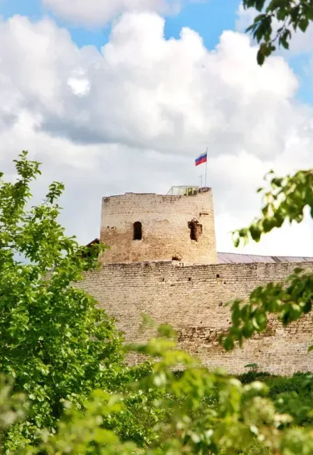 Афиша: Древние крепости и храмы: Псков – Изборск – Печоры в Санкт-Петербурге 29 августа 2026