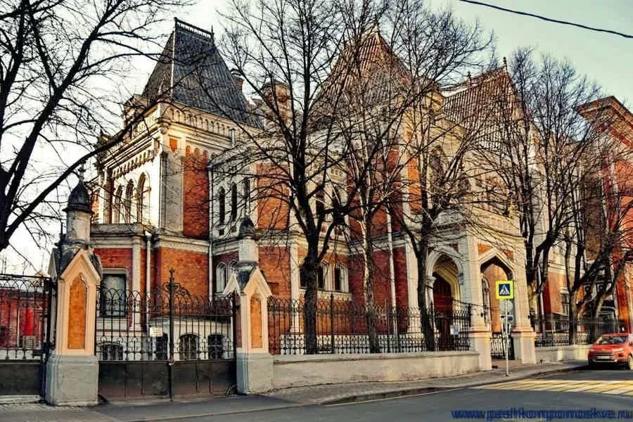 Афиша: Экскурсия в великолепный особняк Леман в Москве 8 августа 2026