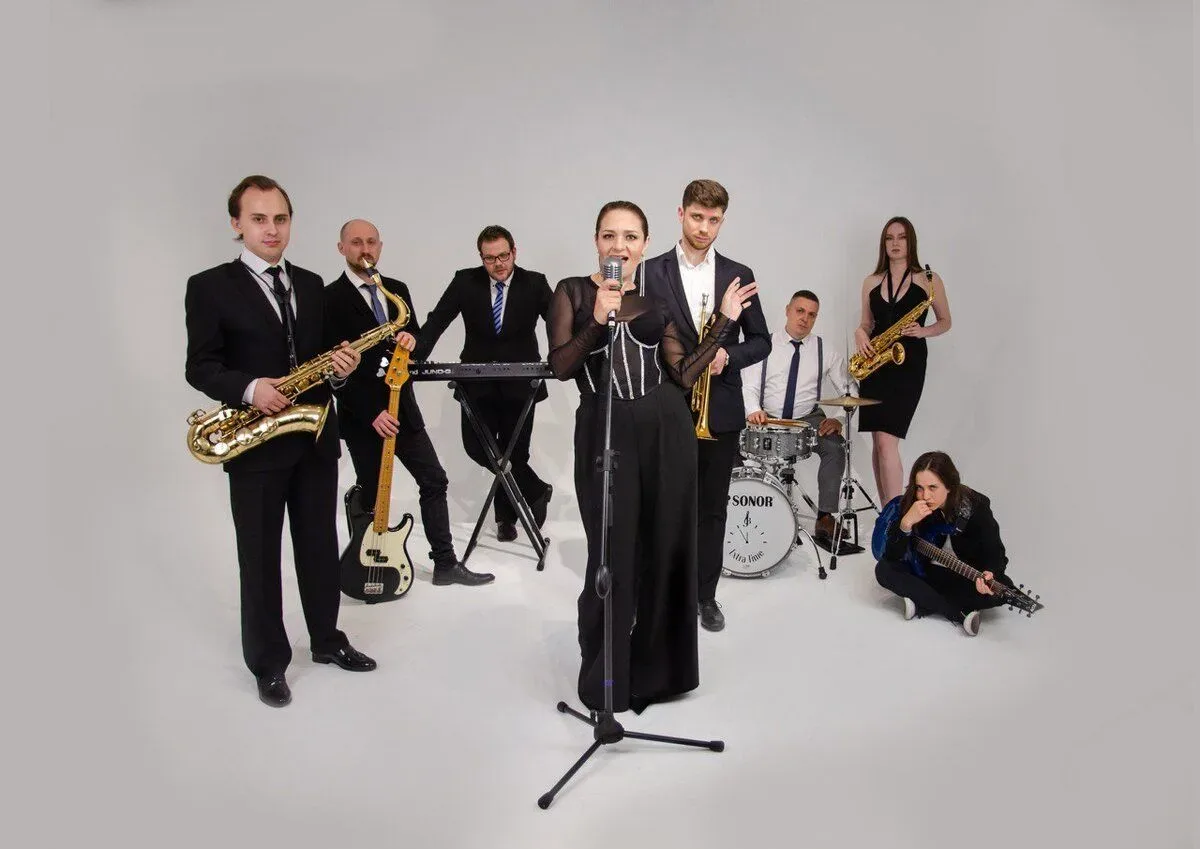 Афиша: Extra-Time Jazz Band. Рок в джазе в Москве 7 августа 2026