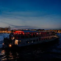 Афиша: Гидровояж на разводные мосты в Санкт-Петербурге 14 августа 2026