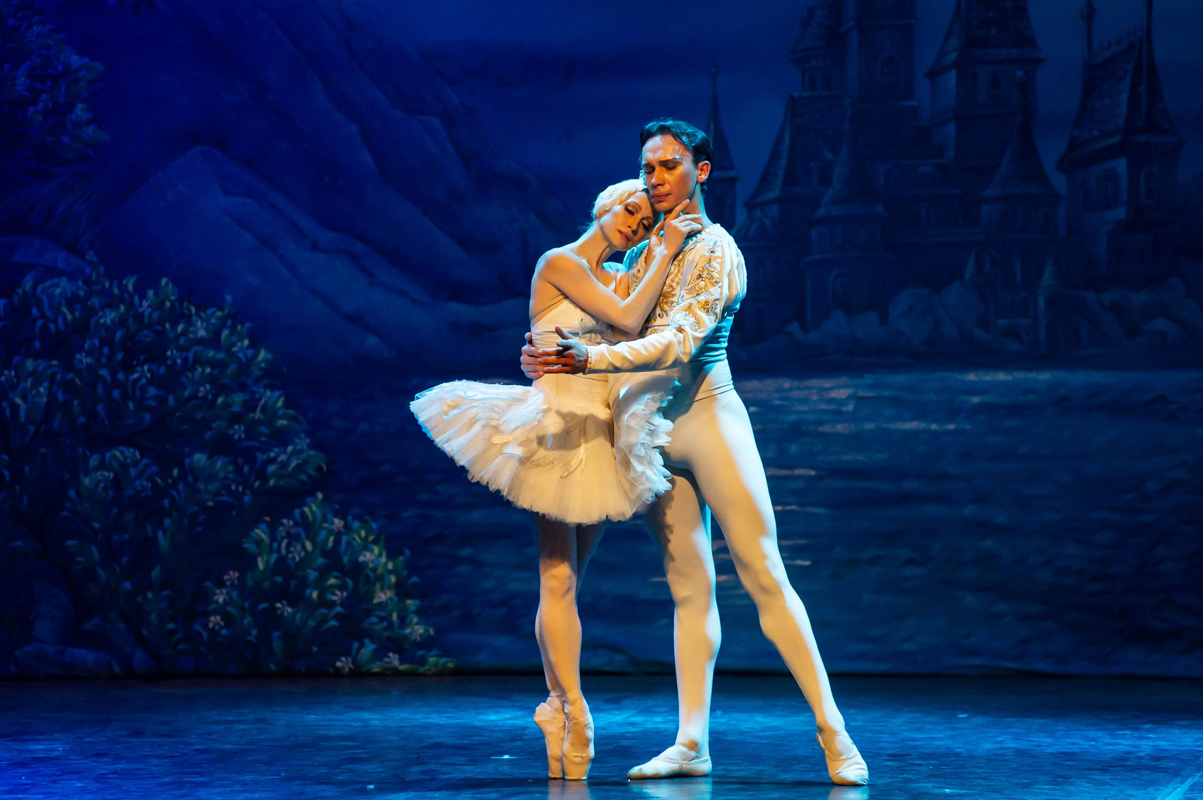 Афиша: Лебединое озеро в Барнауле 13 августа 2026