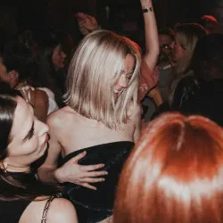 Афиша: Вечеринка под разводными мостами с DJ и баром в Санкт-Петербурге 15 августа 2026