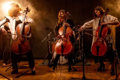 Афиша: Легендарные Рок-хиты на Виолончелях/Magic Cellos band в Москве 30 декабря 2026