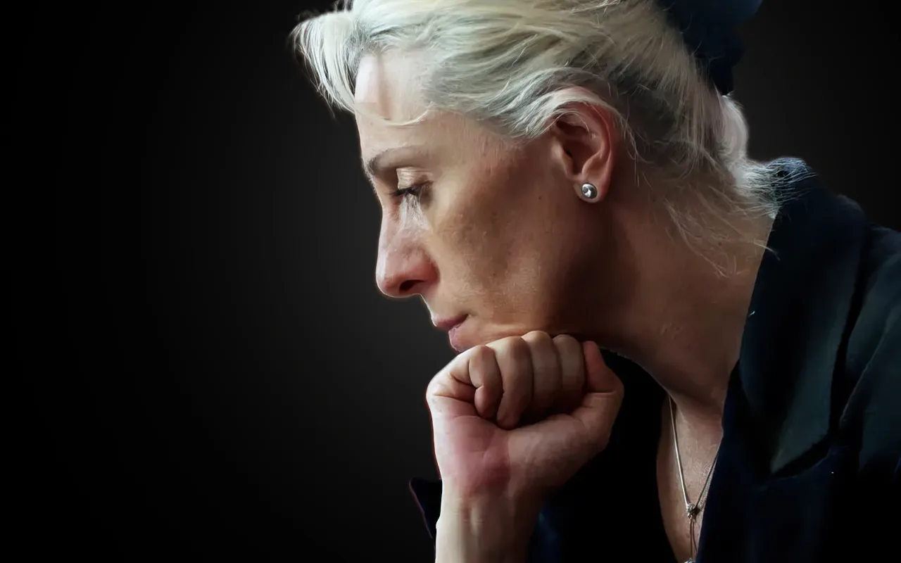 Афиша: Юлия Рутберг. 13 вопросов к Ахматовой в Москве 26 декабря 2026