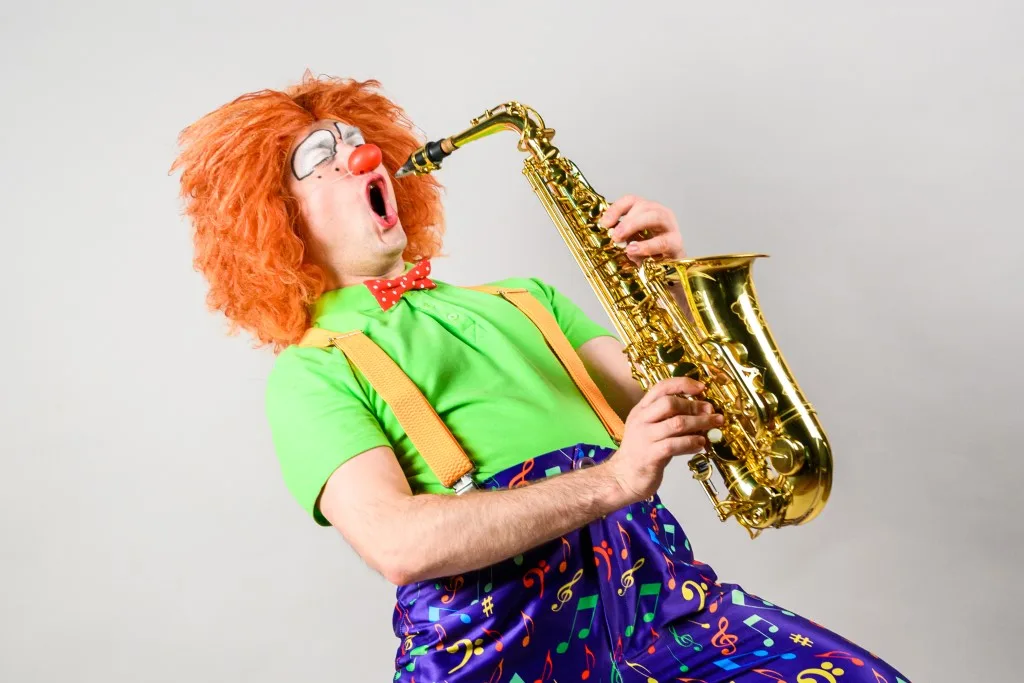 Афиша: Клоун-дирижер и симфонический оркестр в Москве 23 февраля 2027