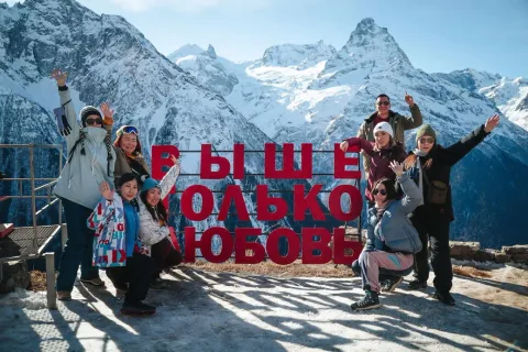 Афиша: Домбай — в мини-группе. Гум-баши, Сырные пещеры, древний храм в Пятигорске 11 июля 2026