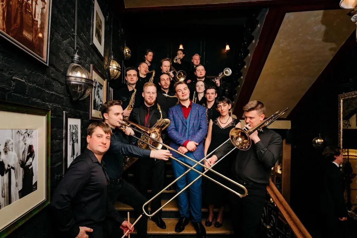 Афиша: Джаз-оркестр CoolGroove BigBand в Москве 27 июля 2026
