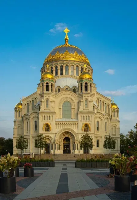 Афиша: Экскурсия в Кронштадт с теплоходной прогулкой по фортам в Санкт-Петербурге 14 июля 2026