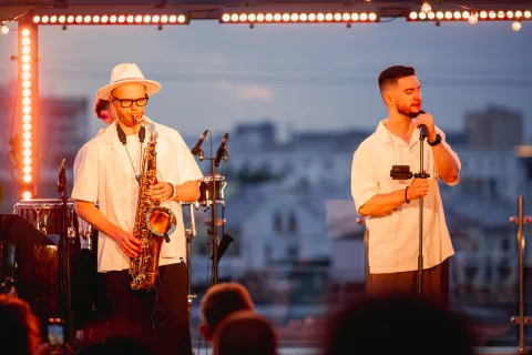 Афиша: Ильхом Тагиров. Мировые Jazz & Pop хиты. Любимые хиты с элементами Samba, Funk и Disco в Москве 26 июля 2026