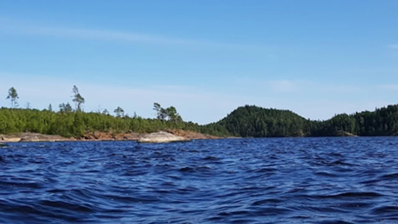 Афиша: Карельская сказка: водопады, хаски, олени, водная прогулка по Ладожским шхерам на катере, знакомство с лютеранской кирхой. в Казанской пл.е 4 июля 2026