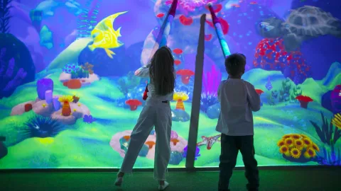 Афиша: Мультимедийное путешествие в Hello Park в Москве 13 июля 2026