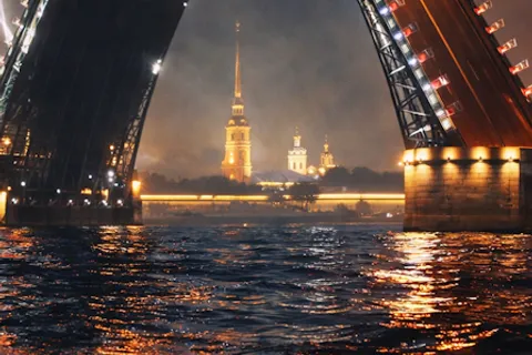 Афиша: Под разведенными мостами в Санкт-Петербурге 18 июля 2026