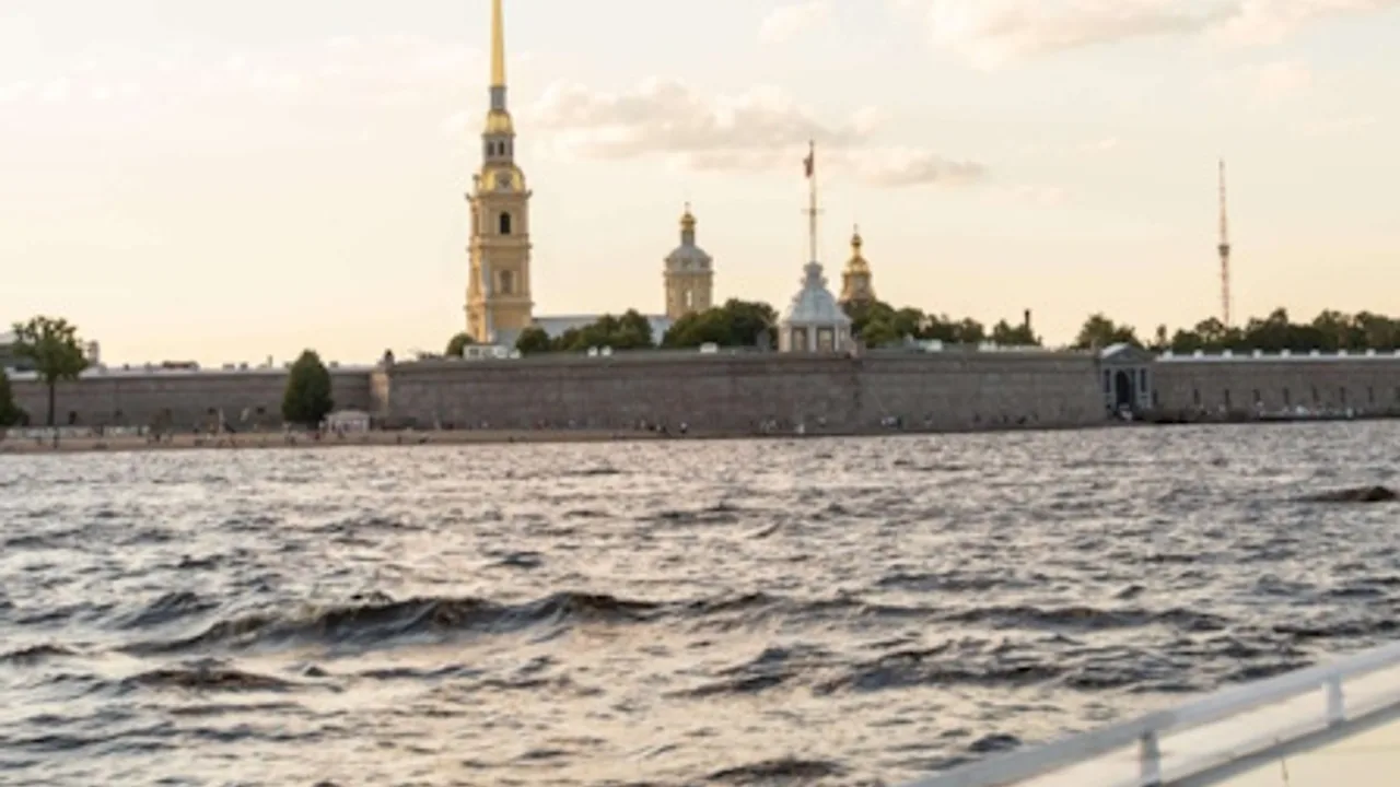 Афиша: Реки и каналы и Полуденный выстрел с борта теплохода в Санкт-Петербурге 13 июля 2026