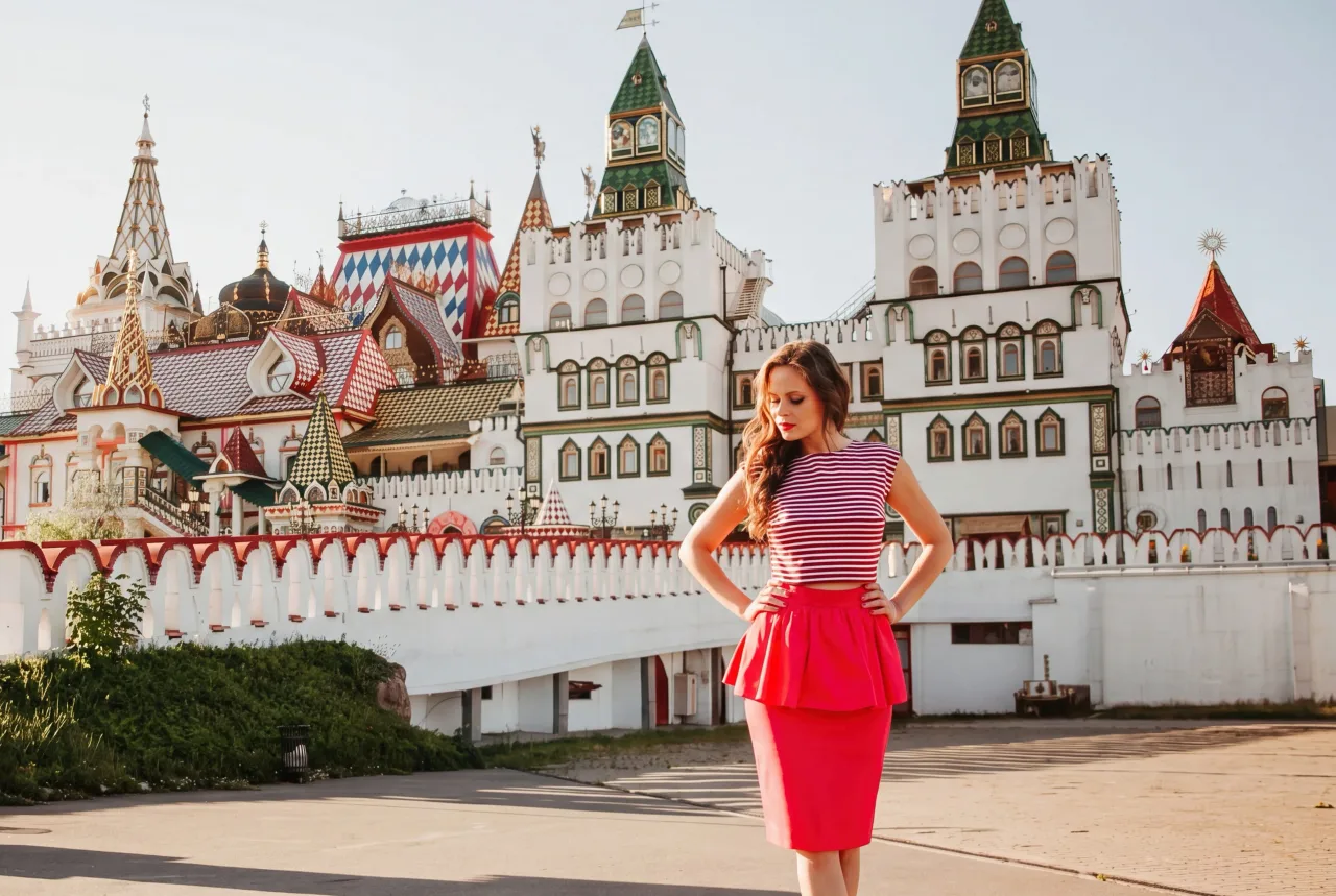 Афиша: Секретная Москва с фотографом: дворы Китай-города и легендарная Хитровка в Москве 16 июля 2026