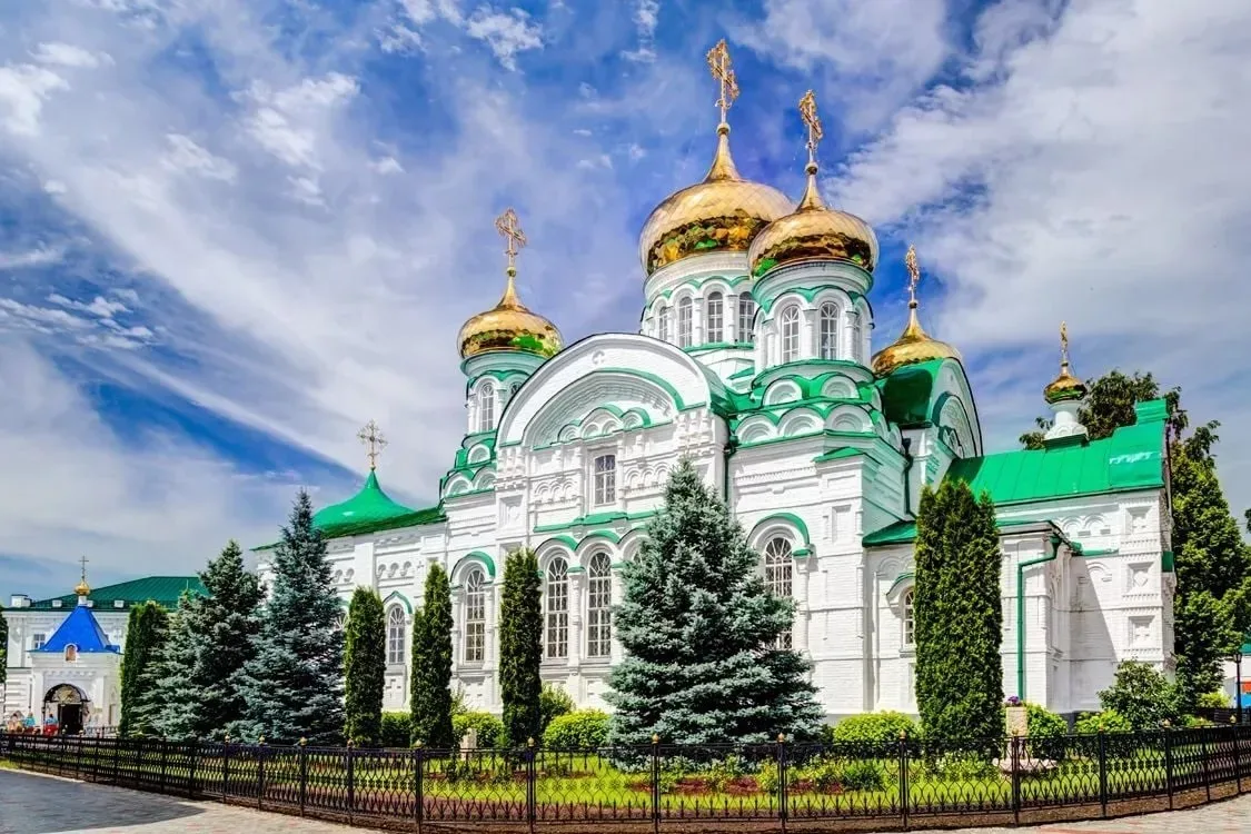 Афиша: В Раифу, Храм Всех Религий и Свияжск в Казани 9 июля 2026