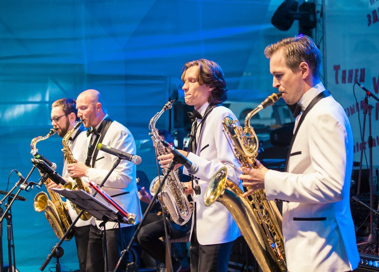 Афиша: 2x2 Saxophone Quartet и Яна Дельмас в Санкт-Петербурге 25 июня 2026