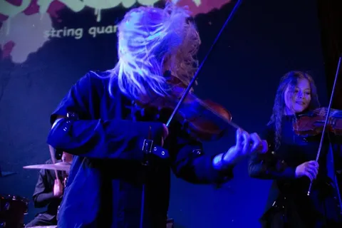 Афиша: Crush String Quartet. Мировые рок-хиты при свечах в Санкт-Петербурге 25 июня 2026