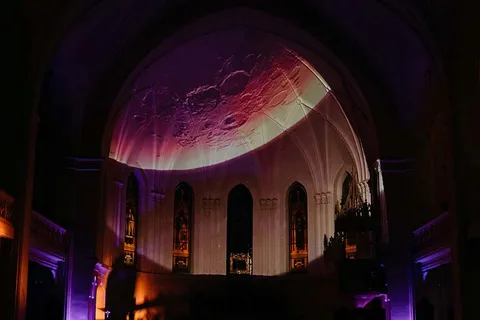 Афиша: Hubble Fest. Неоклассика. Эйнауди, Рихтер, Гласс, Тьерсен, Йоханнссон в Москве 12 июня 2026