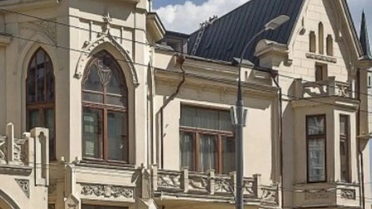 Афиша: Легенды московского замка: экскурсия в готический особняк Новиковых в Москве 21 июня 2026