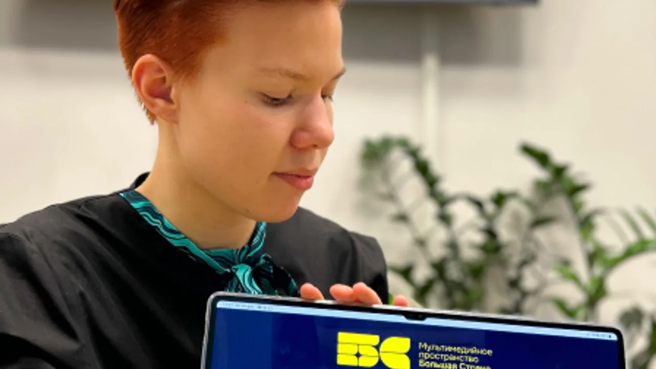Афиша: Мастер-класс «Мир ИИ: создай свой стикерпак за 60 минут» в Москве 15 июня 2026