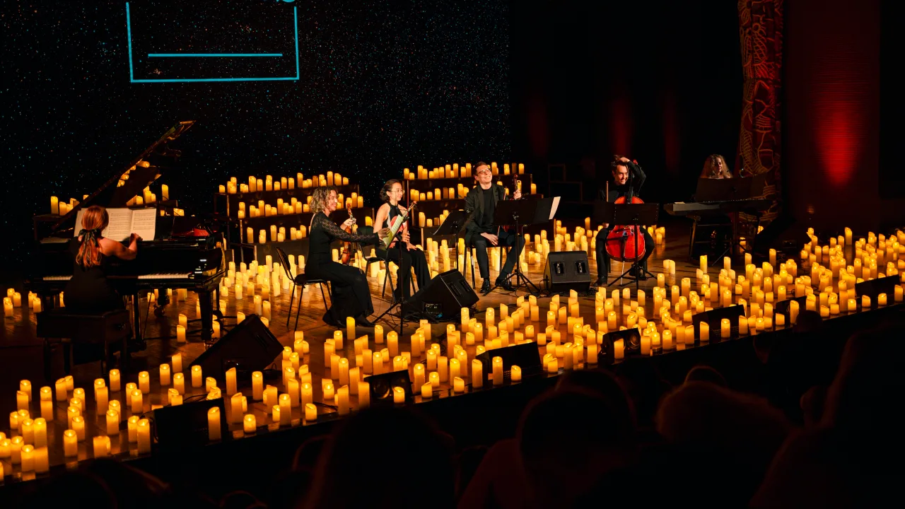 Афиша: Lumos Concerts. Неоклассика: Эйнауди, Рихтер при 1000 свечей в Красноярске 12 марта 2026