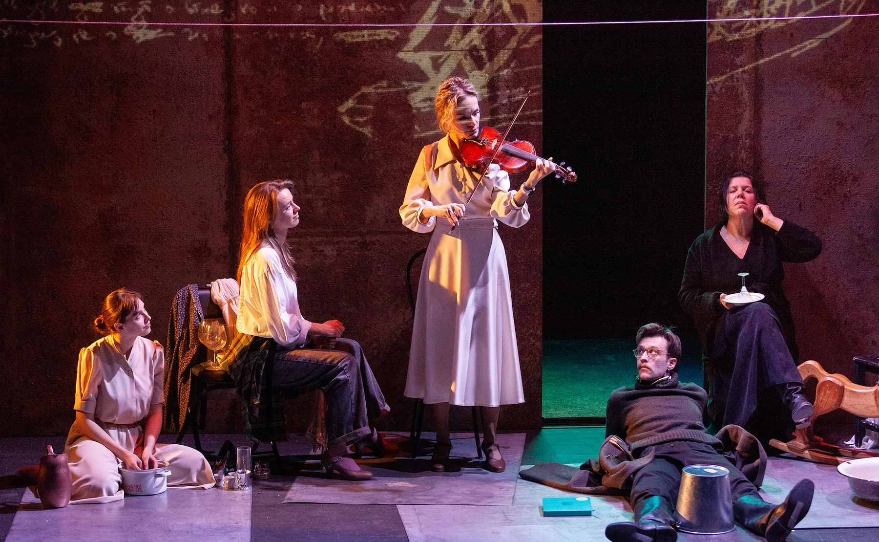 Афиша: Девочки в Москве 9 мая 2026