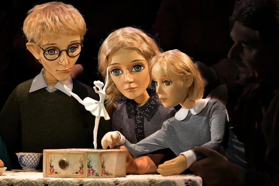 Афиша: Дневник ленинградской школьницы в Барнауле 9 мая 2026