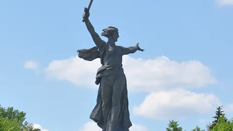 Афиша: Город-герой Волгоград и Мамаев Курган. Групповая обзорная экскурсия в Волгограде 30 мая 2026