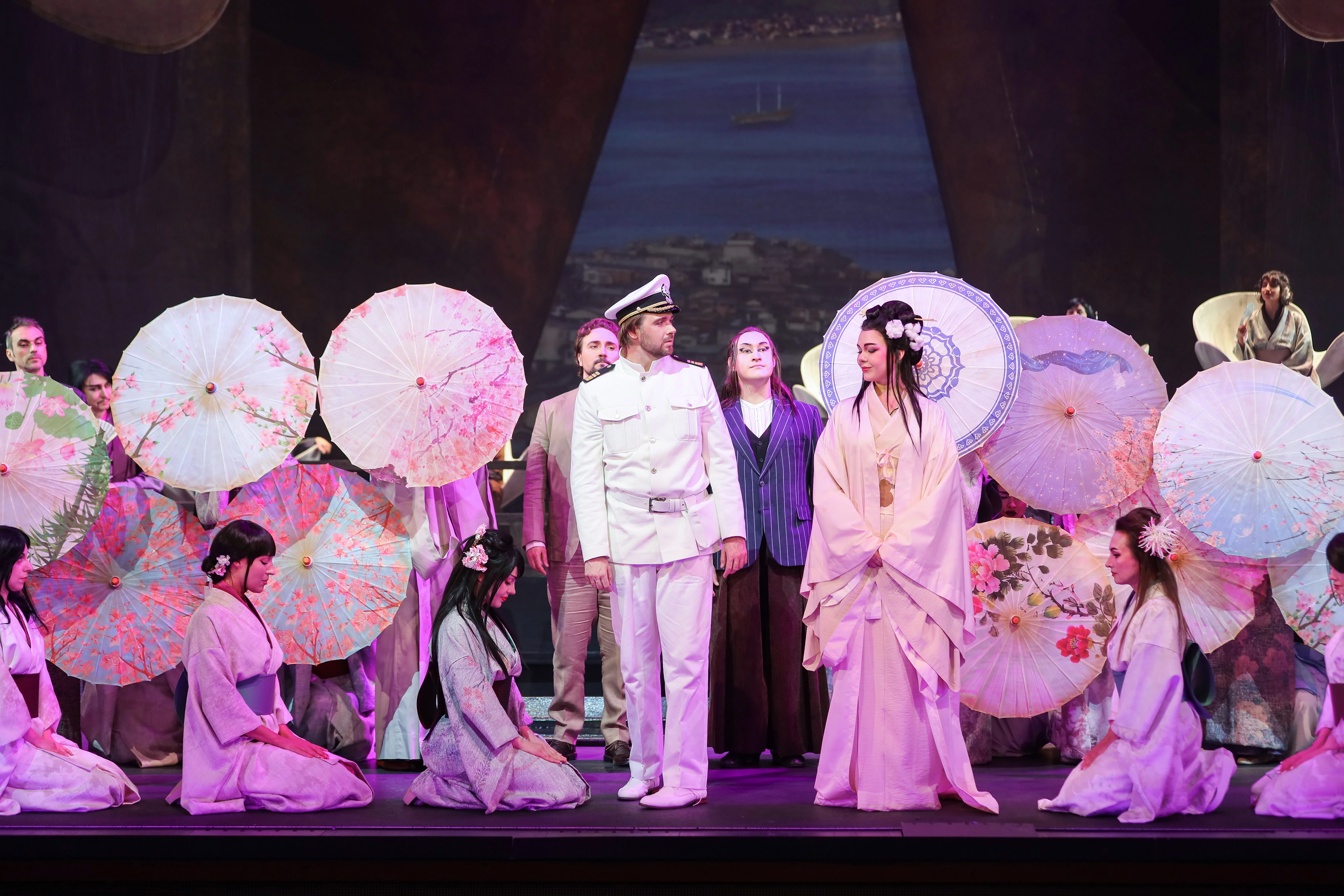 Афиша: Мадам Баттерфляй в Москве 28 мая 2026