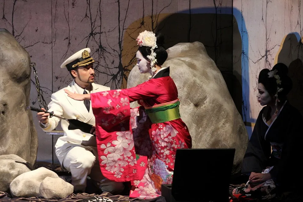 Афиша: Мадам Баттерфляй в Санкте-Петербург 2 мая 2026