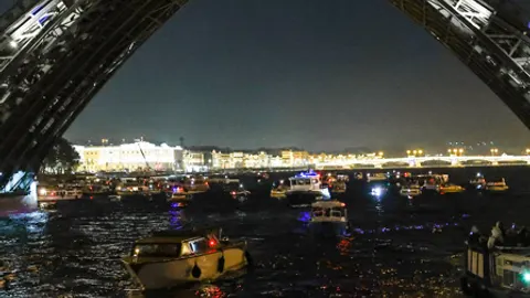 Афиша: Мосты повисли над Невой в Санкт-Петербурге 25 мая 2026