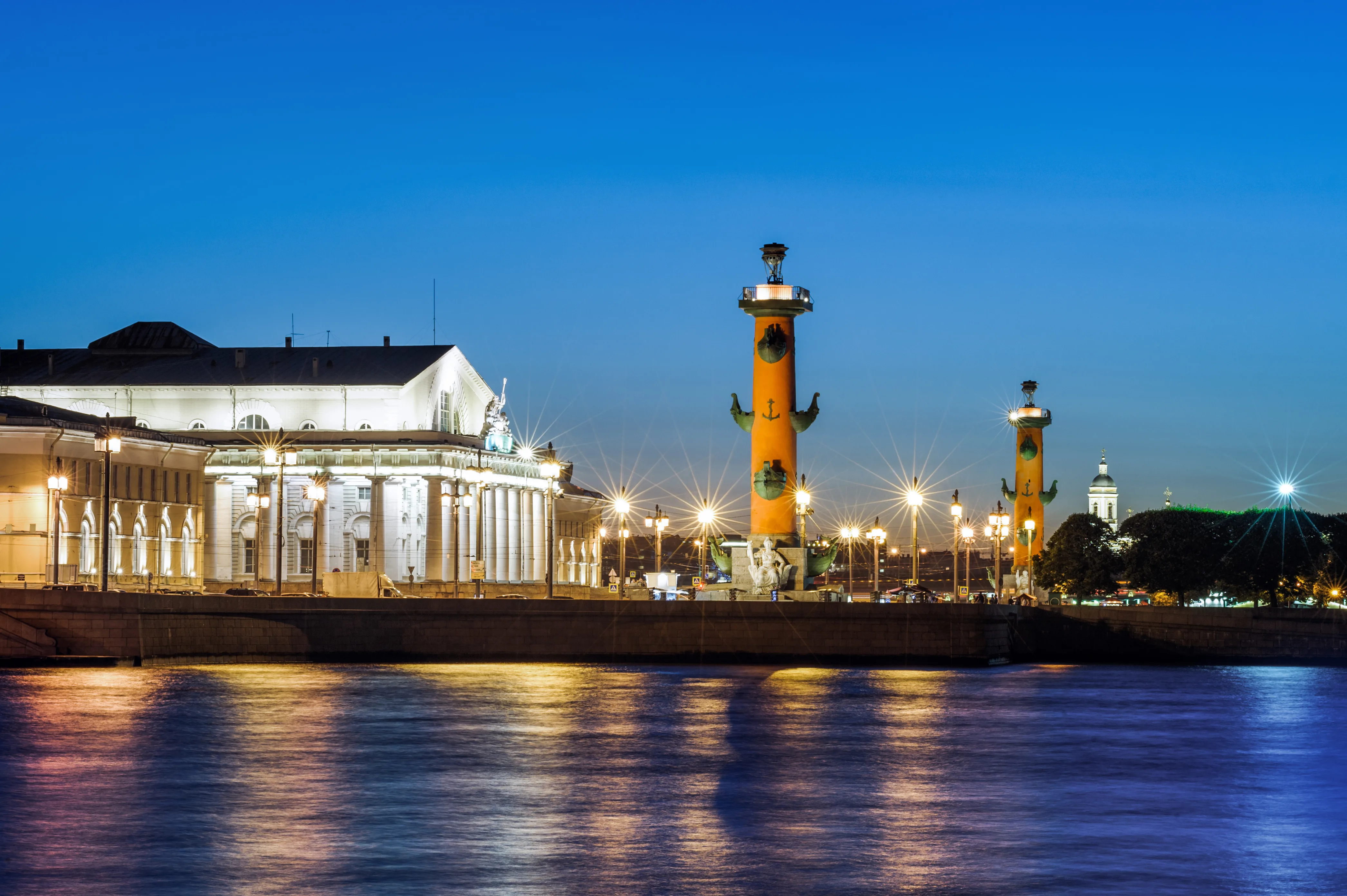 Афиша: Ночная прогулка под разводными мостами по рекам и каналам c Мойки в Санкт-Петербурге 1 мая 2026