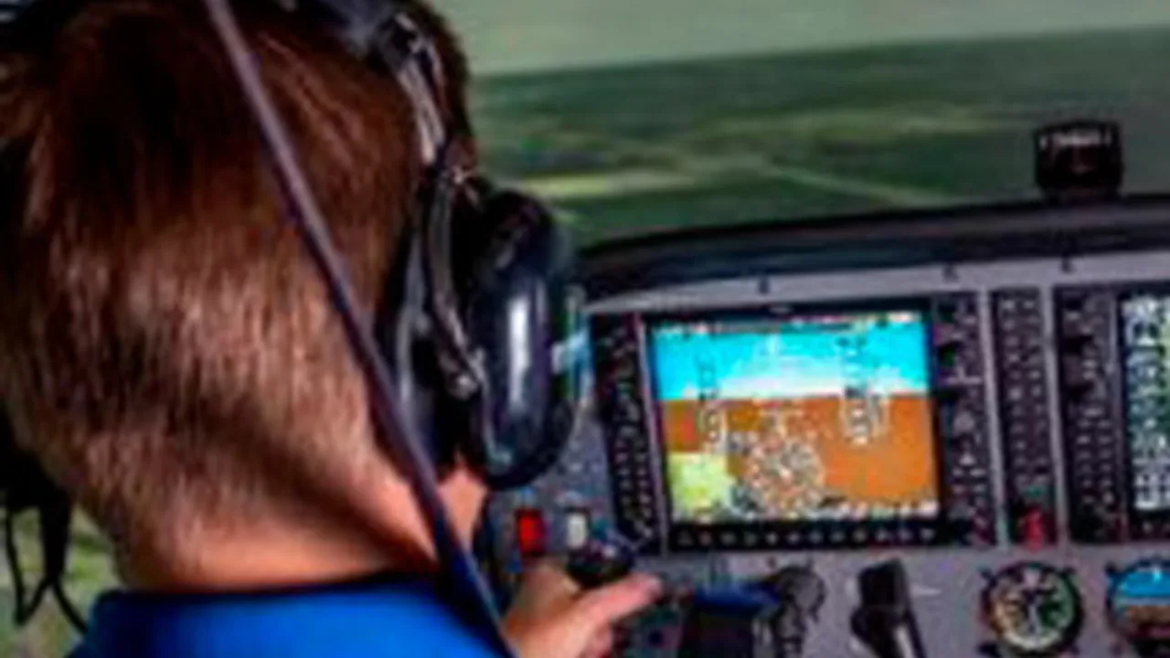 Афиша: Полёт на авиатренажёре легкомоторного самолёта Cessna-172 в Санкт-Петербурге 23 мая 2026