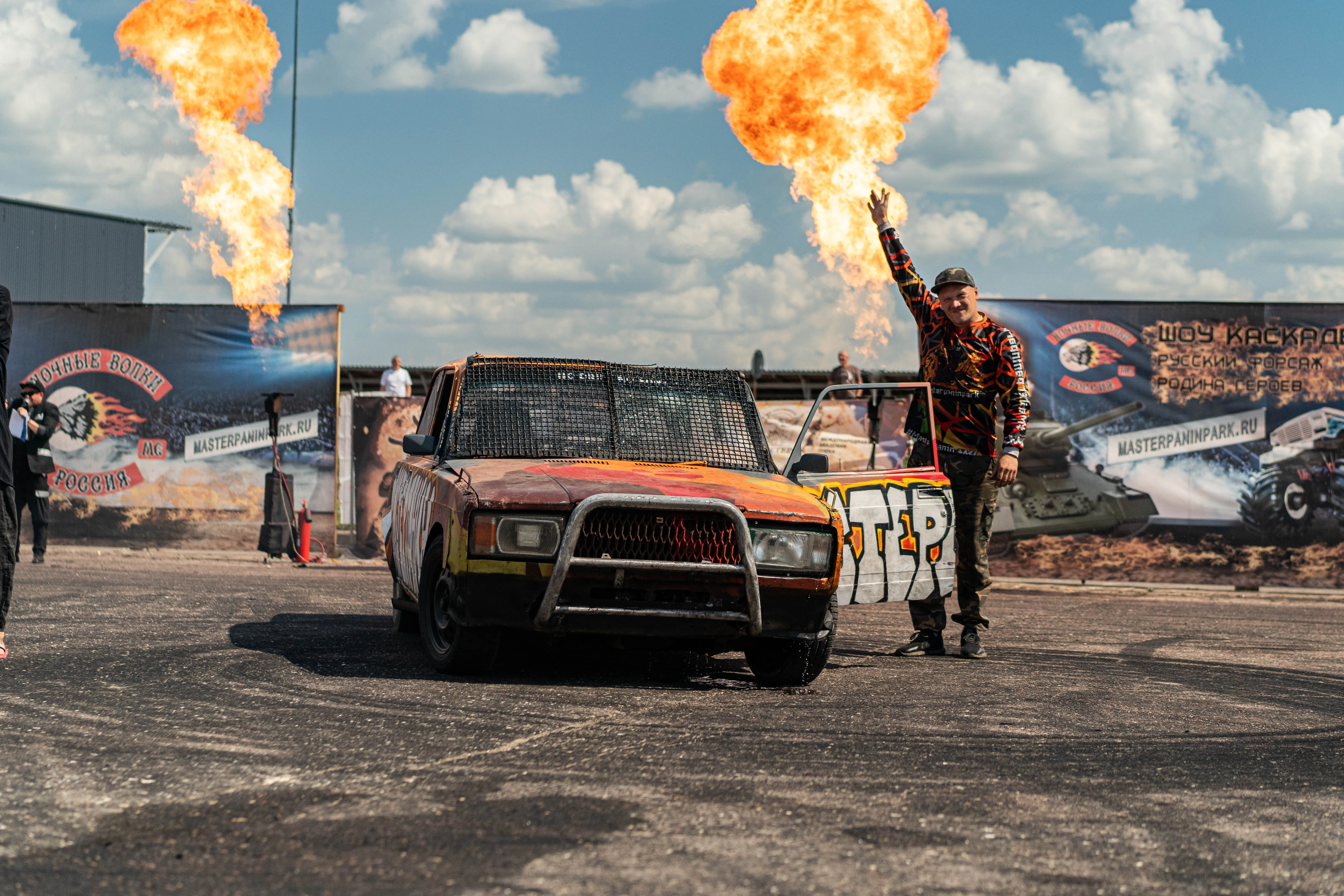 Афиша: Шоу каскадёров мастера Панина «Русский форсаж» в Москве 2 мая 2026