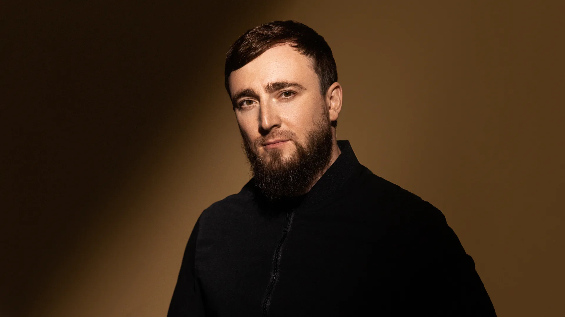 Афиша: Султан Лагучев в Брянске 3 мая 2026