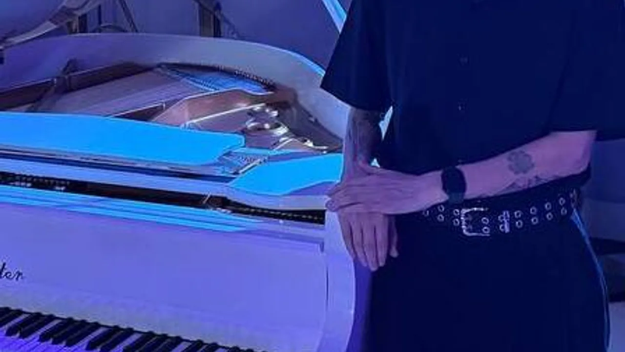 Афиша: Танцуют все! Песни из кинофильмов: Группа "Газеты Пишут" в Калининграде 24 мая 2026