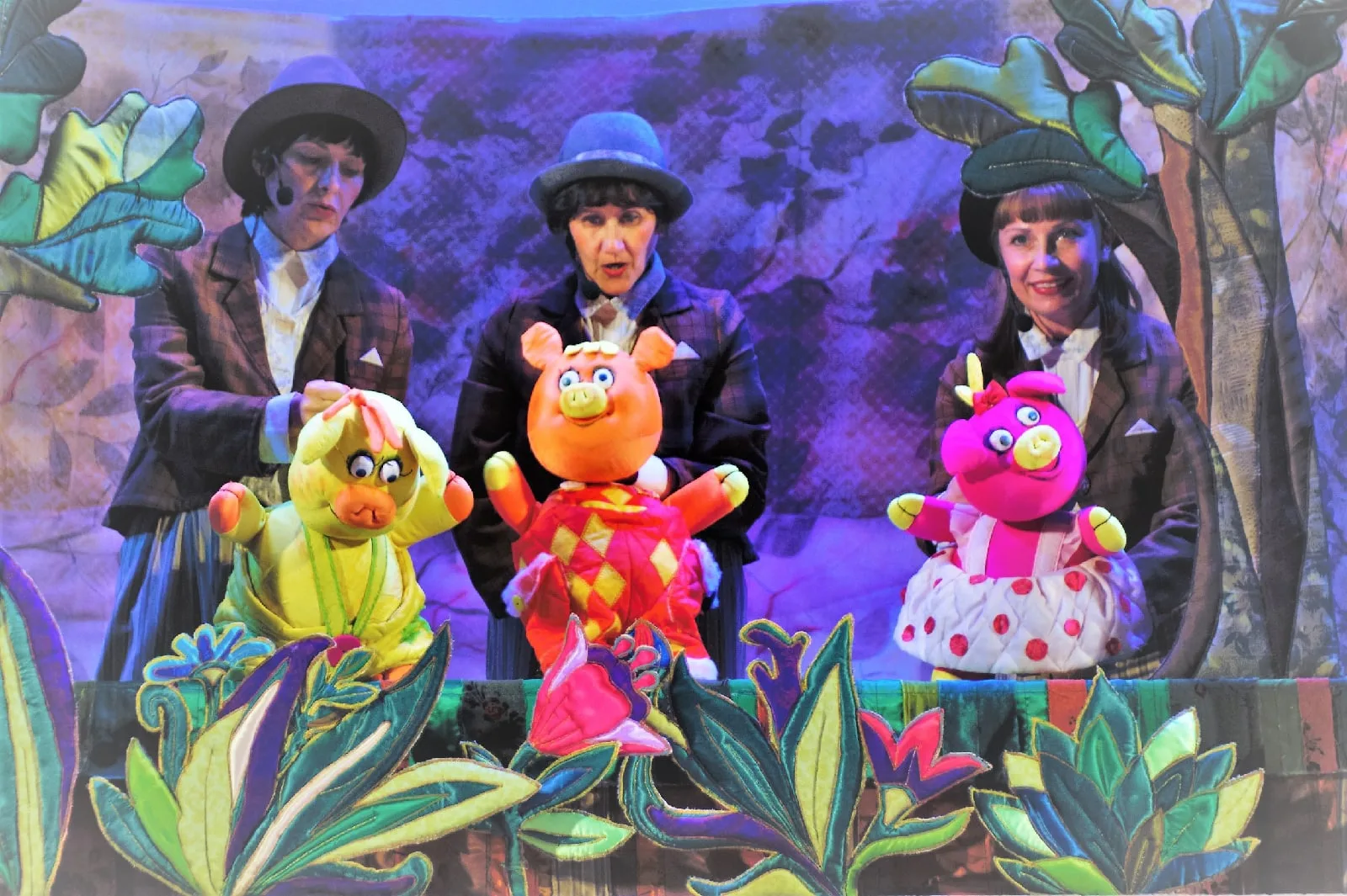 Афиша: Три поросёнка в Оренбурге 10 мая 2026