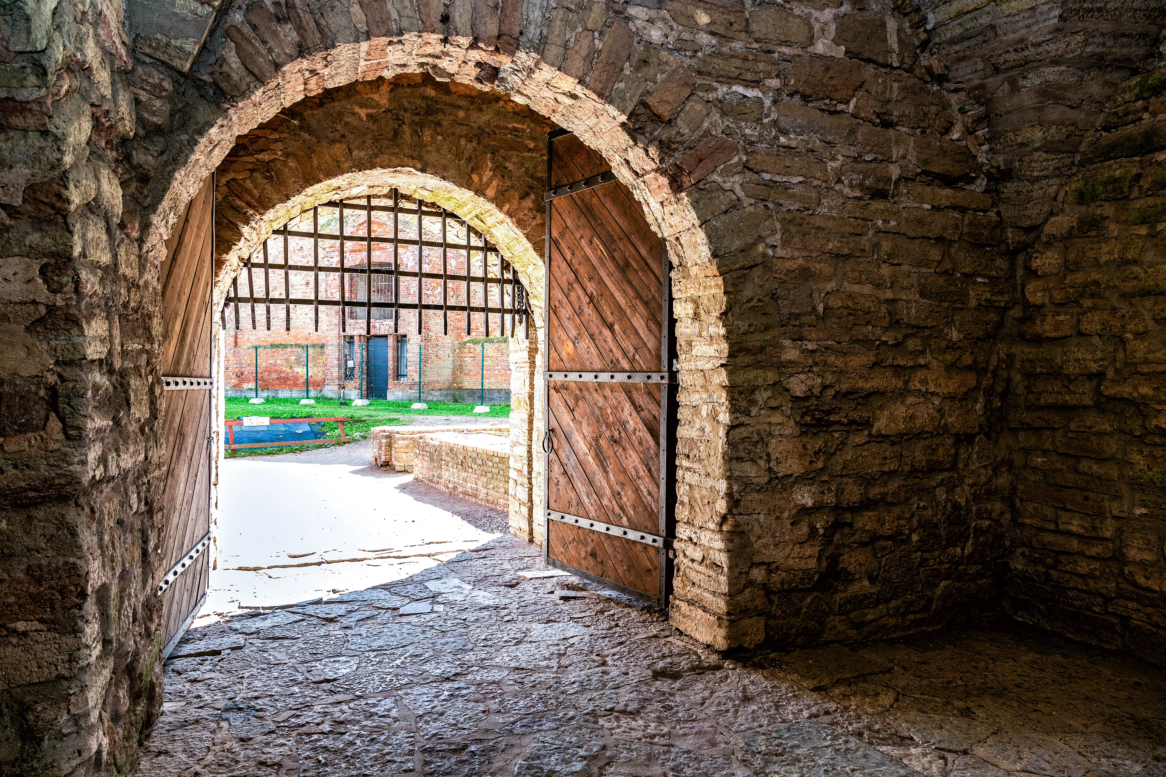 Афиша: В крепость Орешек на «Метеоре» по будням от Зимней канавки в Санкт-Петербурге 8 мая 2026