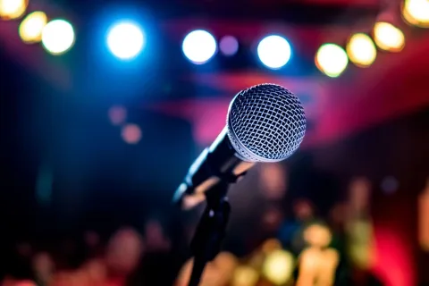 Афиша: PRO standup концерт 30+ медийных комиков в Санкт-Петербурге 17 сентября 2026